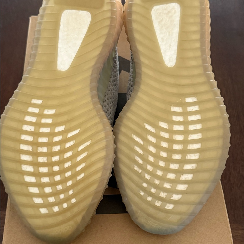 Adidas Yeezy Boost 350 V2 True Form 11.5 - Picture 8 of 11